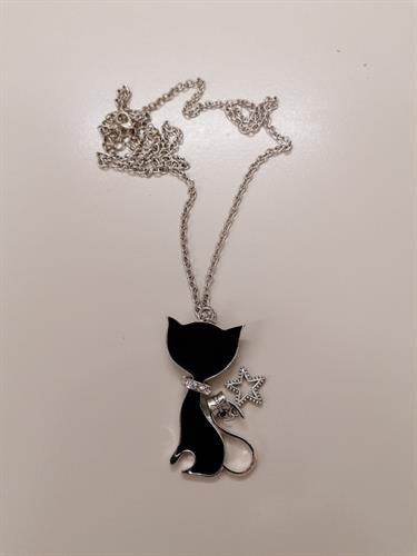 Halskette mit Katzenmotiv